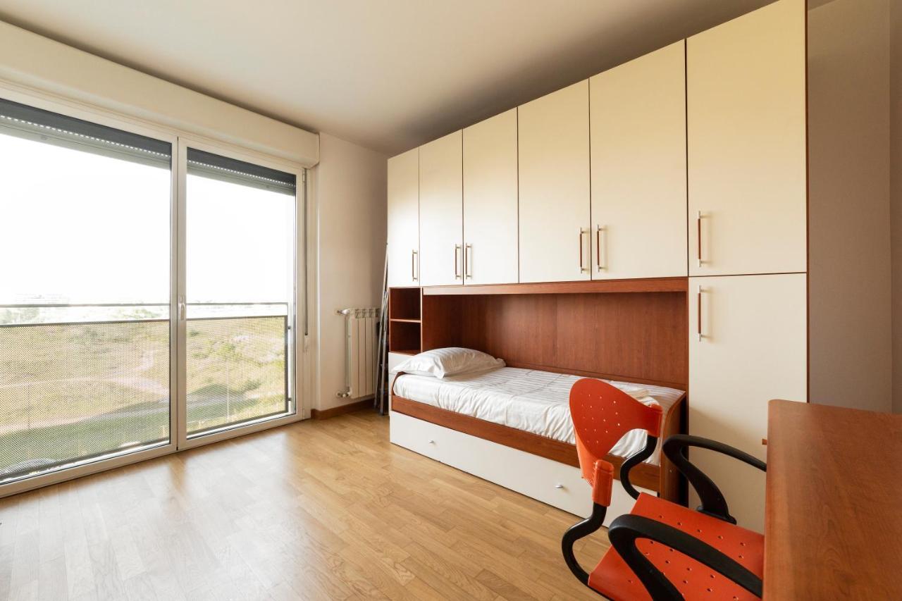 Milano Rogoredo Apt With Terrace! Apartment Exterior photo