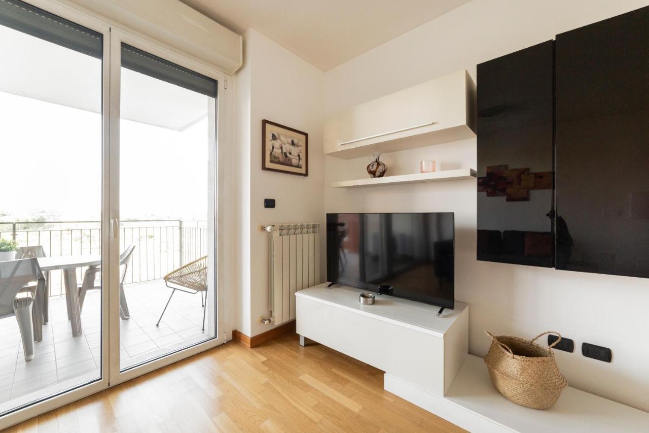 Milano Rogoredo Apt With Terrace! Apartment Exterior photo